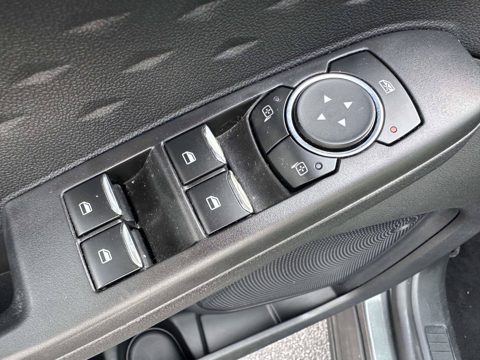Used 2020 Ford Escape SE AWD/4WD image 10