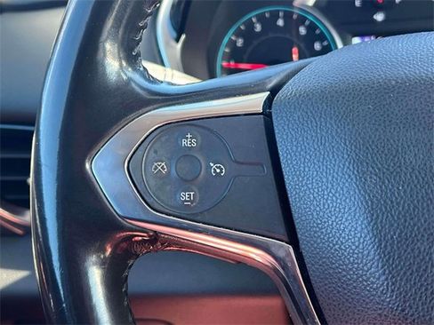 Used 2019 Chevrolet Traverse LT w/ LT Premium Package image 23