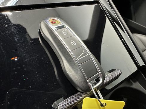 Certified 2025 Porsche Panamera 4 image 44