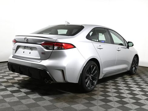 Used 2024 Toyota Corolla SE FWD image 11