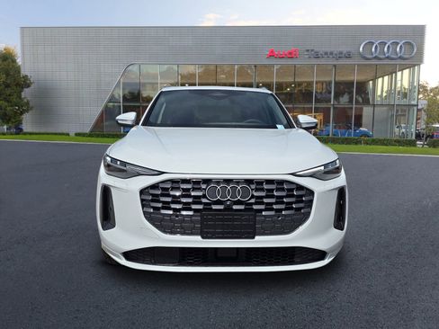 New 2025 Audi Q5 Prestige image 2