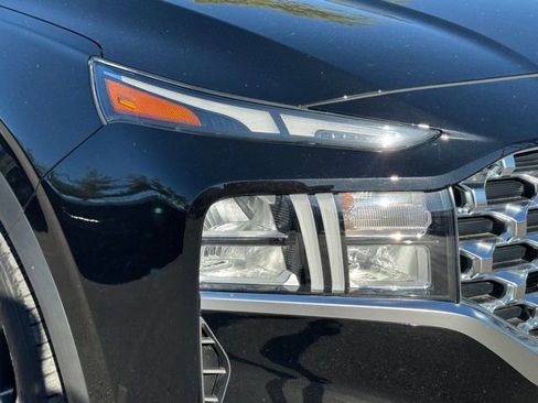 Used 2023 Hyundai Santa Fe SEL w/ Premium Package image 10