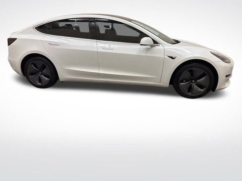 Used 2020 Tesla Model 3 image 4