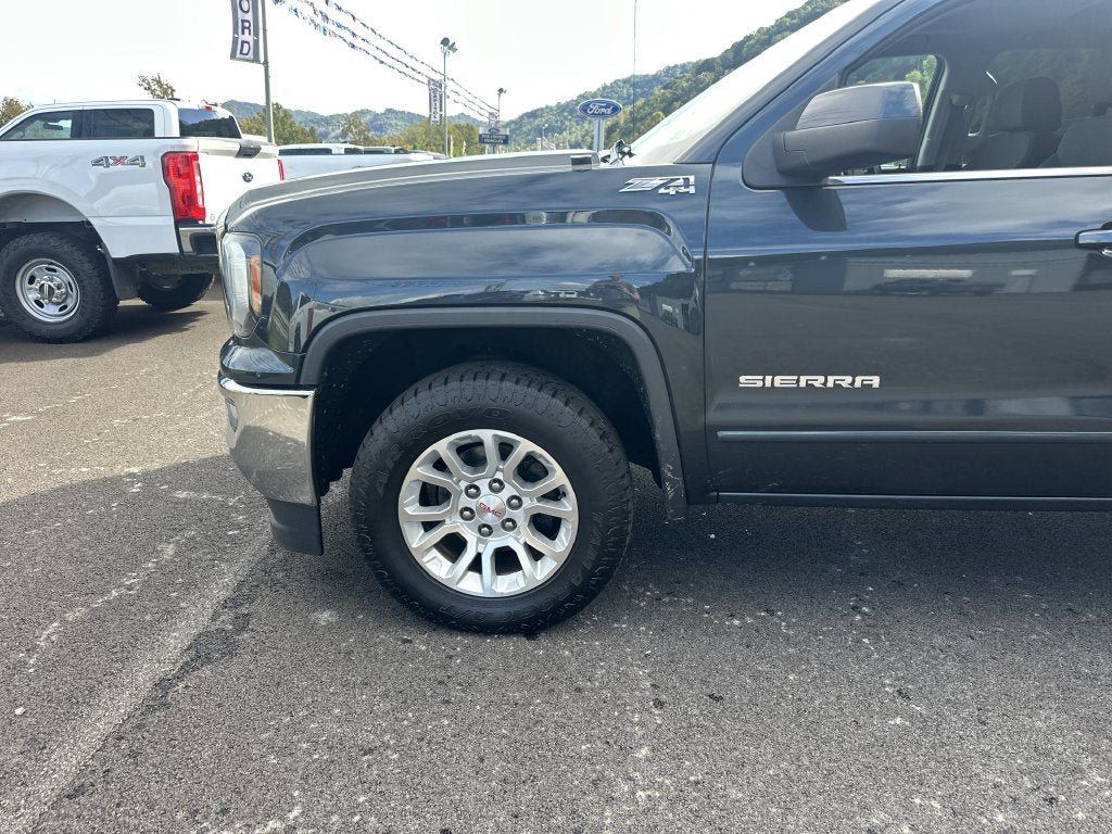 Used 2019 GMC Sierra 1500 SLE w/ SLE Value Package AWD/4WD image 10