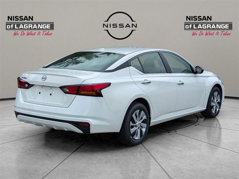 Certified 2025 Nissan Altima 2.5 S image 6