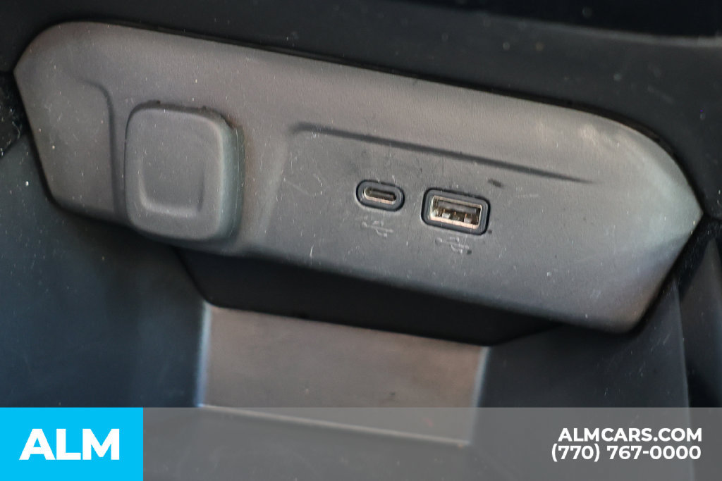 Used 2025 Chevrolet Trax LT FWD image 39