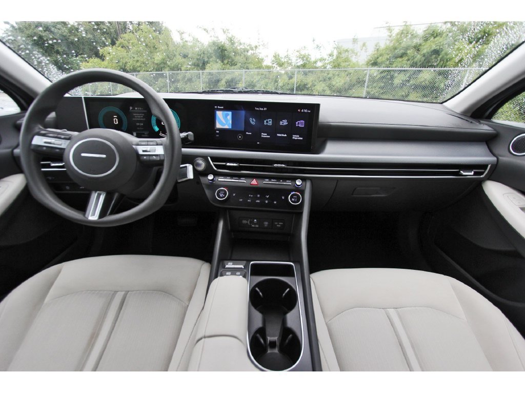 Certified 2025 Hyundai Sonata SEL FWD image 10