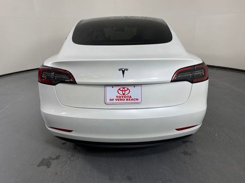 Used 2023 Tesla Model 3 Standard Range image 5