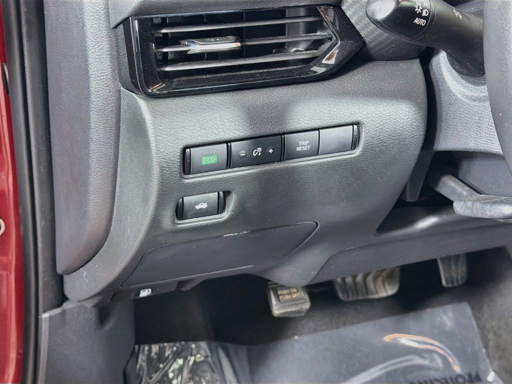 Used 2024 Nissan Sentra SV w/ All-Weather Package FWD image 10