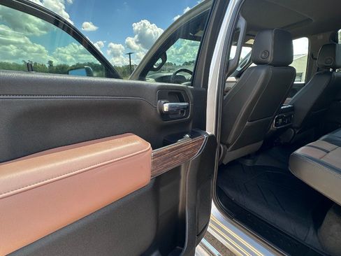 Used 2022 Chevrolet Silverado 3500 High Country AWD/4WD image 14