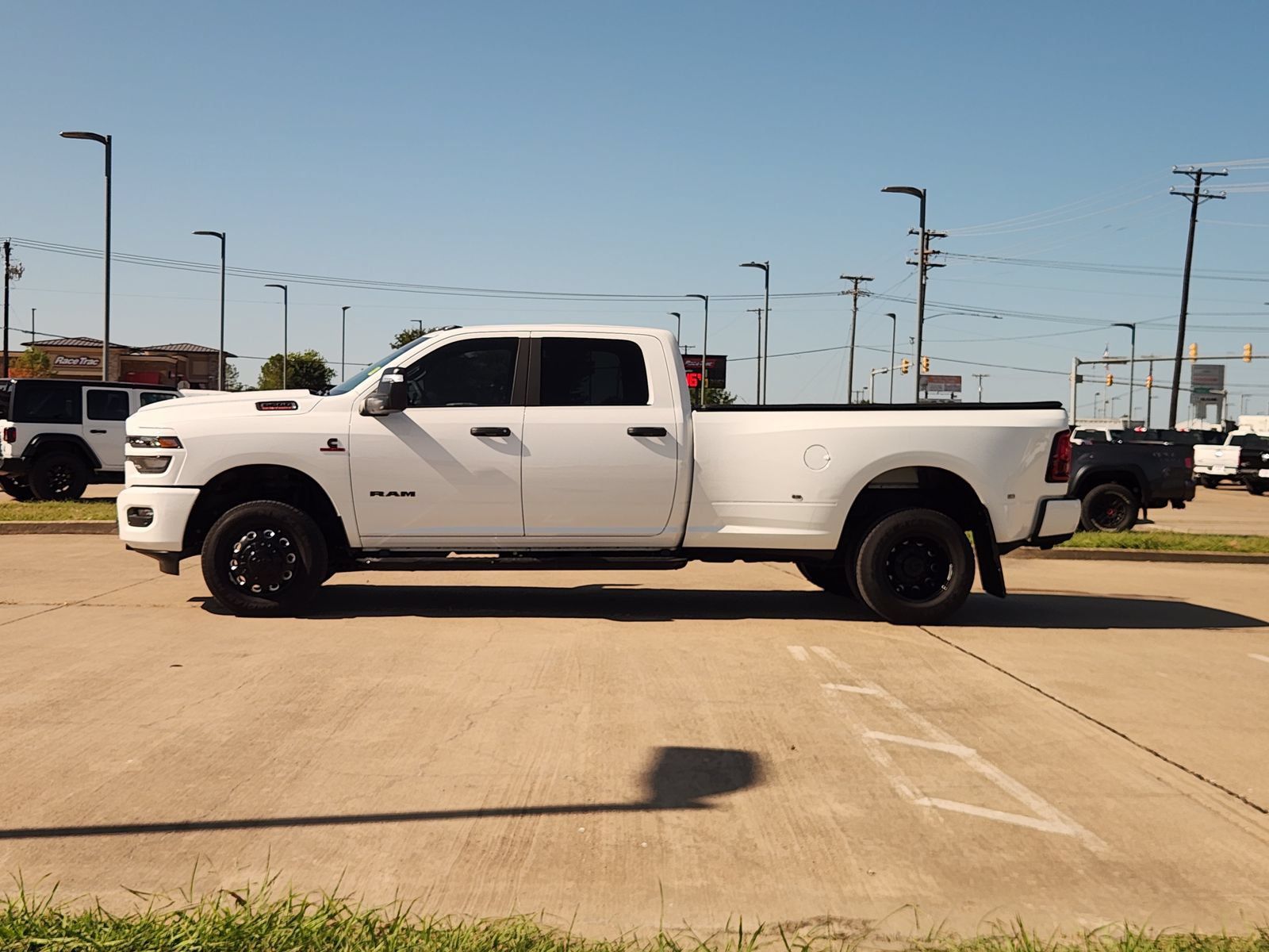 Used 2026 RAM 3500 Lone Star AWD/4WD image 3