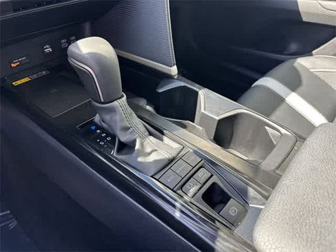 Used 2025 Toyota Camry SE image 25