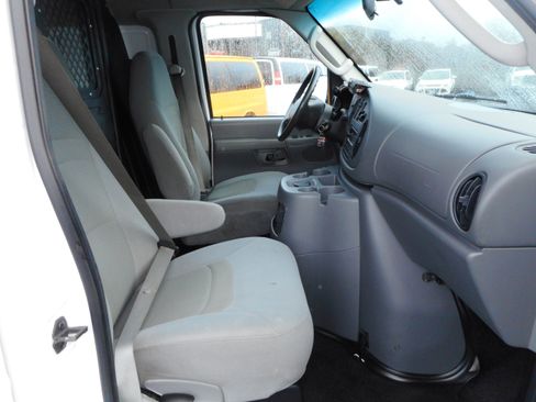 Used 2008 Ford E-150 and Econoline 150 image 27