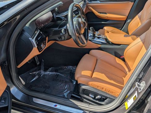 Used 2023 BMW 530i w/ M Sport Package image 11