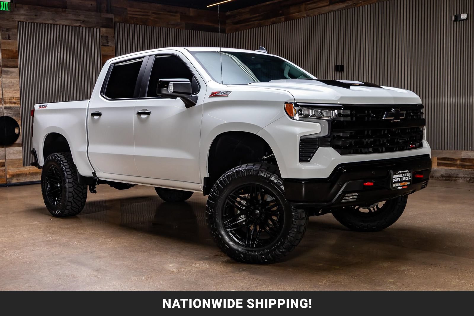 Used 2026 Chevrolet Silverado 1500 LT Trail Boss w/ LT Trail Boss Premium Package AWD/4WD image 1