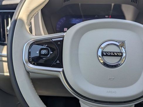Used 2023 Volvo XC60 T8 Plus AWD/4WD image 10