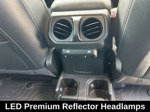 Used 2024 Jeep Wrangler Willys image 30