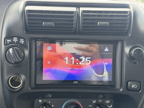 Used 2001 Ford Ranger XL AWD/4WD image 16