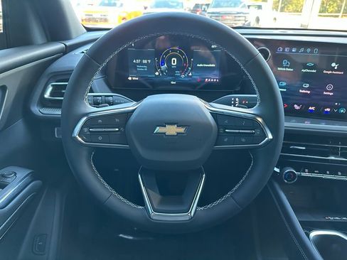 New 2026 Chevrolet Traverse LT w/ Sun and Wheel Package image 19