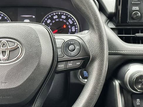 Used 2020 Toyota RAV4 XLE w/ Convenience Package image 10