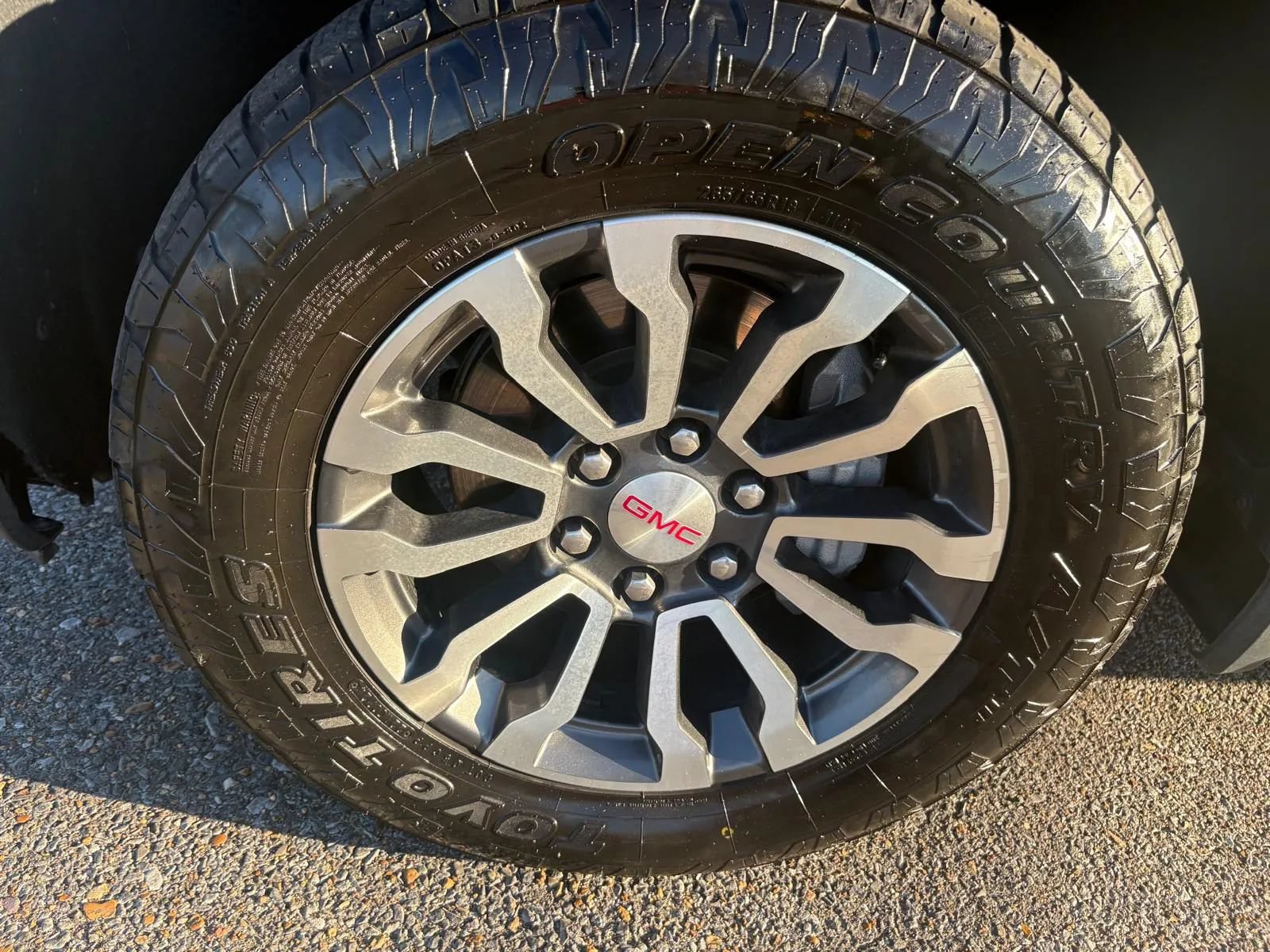 Used 2021 GMC Sierra 1500 AT4 w/ AT4 Preferred Package AWD/4WD image 16