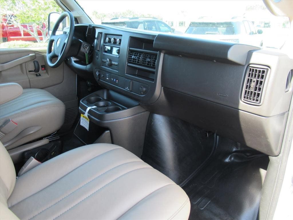 New 2026 Chevrolet Express 2500 Extended RWD image 11