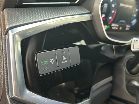 Used 2023 Audi Q3 2.0T Premium w/ Black Optic Sport Package image 49