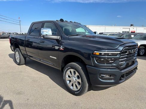 New 2026 RAM 2500 Laramie w/ Sport Appearance Package AWD/4WD image 4