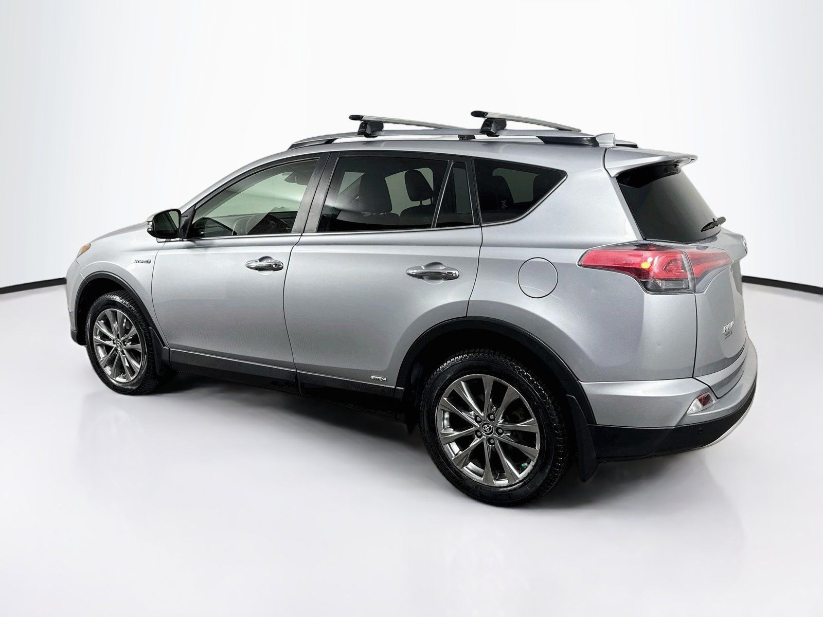 Used 2017 Toyota RAV4 Limited w/ Advanced Technology Package AWD/4WD image 5
