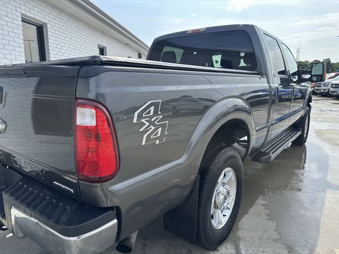 Used 2016 Ford F250 XLT w/ Camper Package AWD/4WD image 13