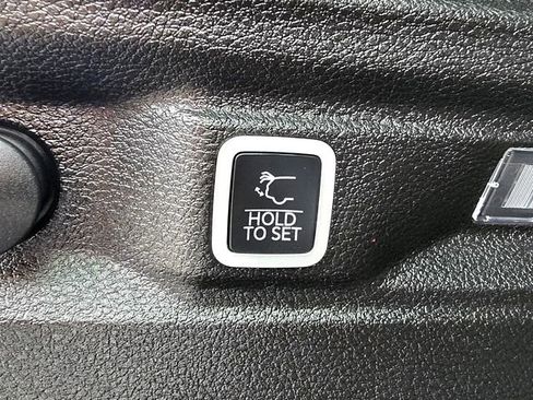 Used 2025 Jeep Grand Cherokee L Laredo w/ Luxury Tech Group I image 27