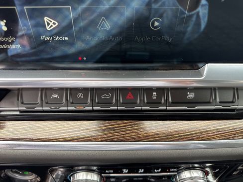 Used 2023 GMC Sierra 1500 Elevation image 41