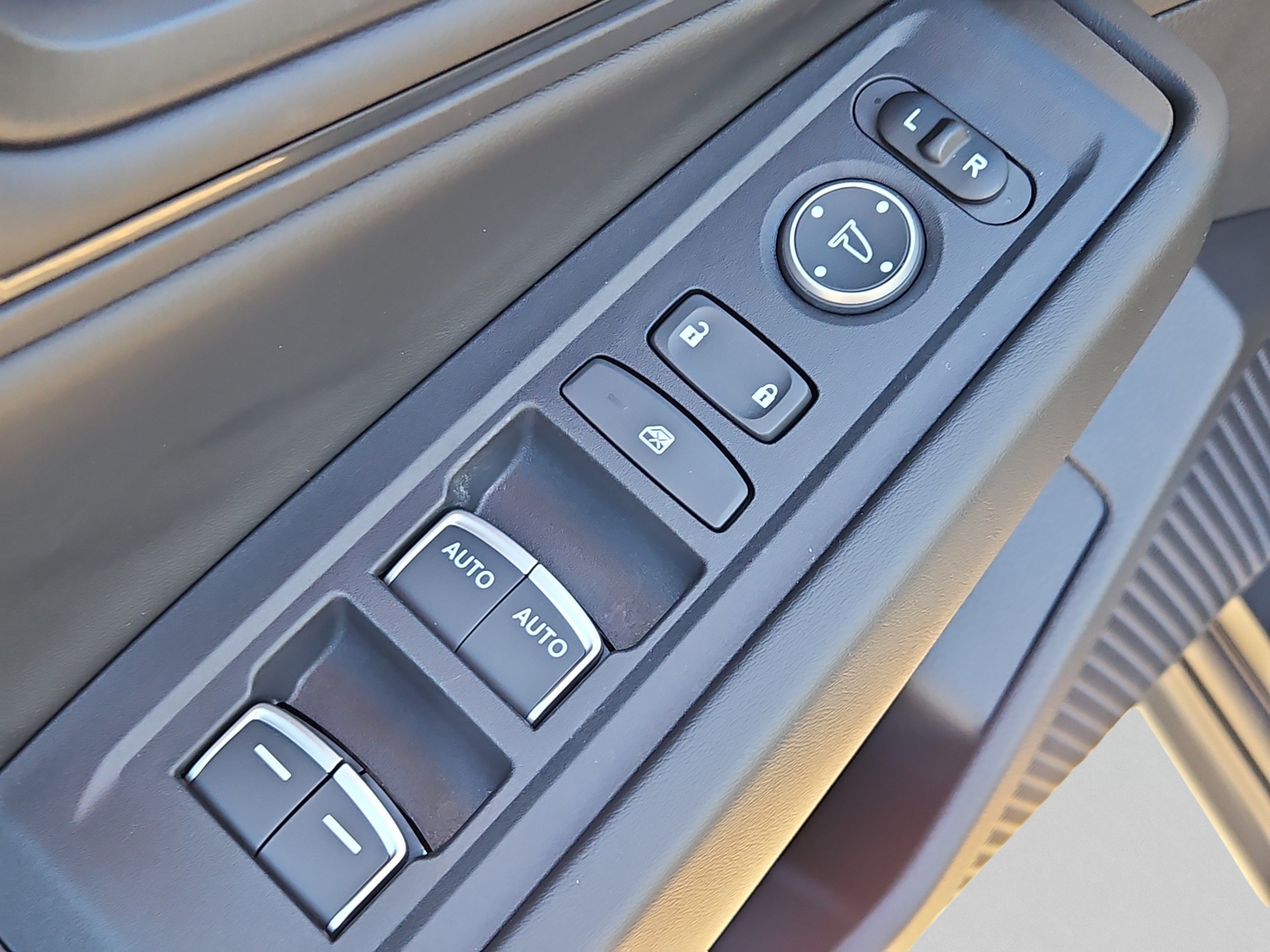Certified 2025 Honda Accord SE image 19
