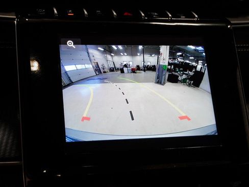 Certified 2025 Jeep Grand Cherokee Laredo w/ Luxury Tech Group I image 29