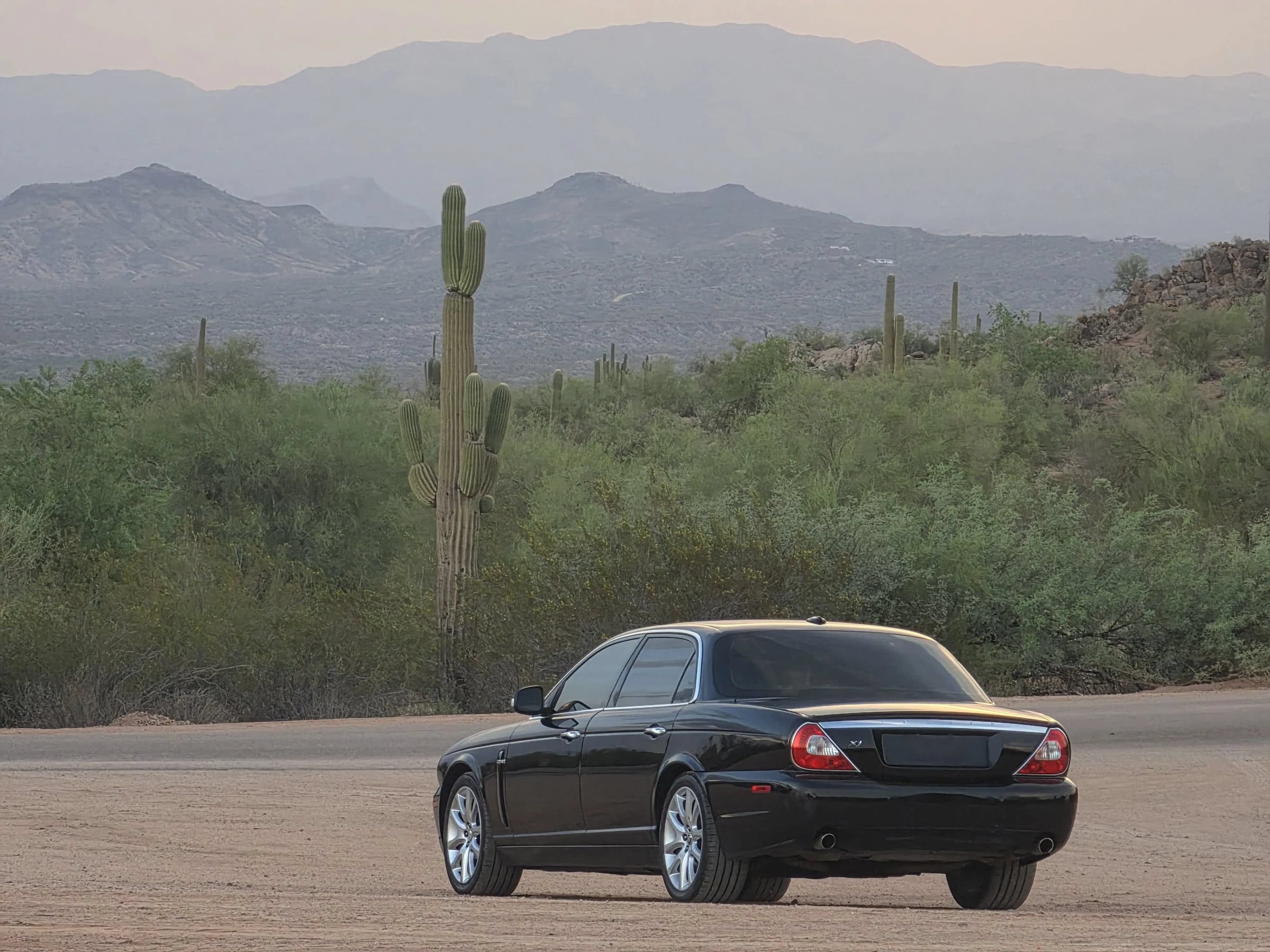Used 2009 Jaguar XJ8 RWD image 19