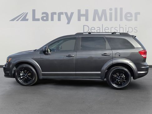 Used 2020 Dodge Journey SE w/ Blacktop Package image 2