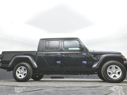 Used 2022 Jeep Gladiator Sport image 45