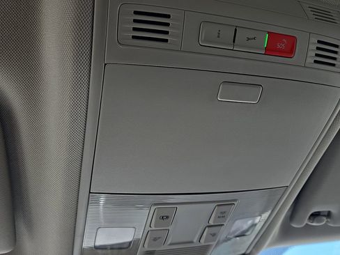 New 2026 Volkswagen Taos SE FWD image 21