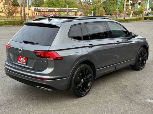 Used 2020 Volkswagen Tiguan SE R-Line w/ 3rd Row Seat Package AWD/4WD image 32