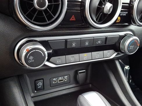 Used 2024 Nissan Sentra SV image 15