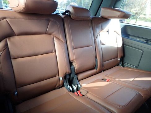 New 2025 Lincoln Navigator Reserve image 37