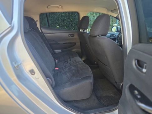 Used 2013 Nissan Leaf SV w/ Premium Pkg image 35