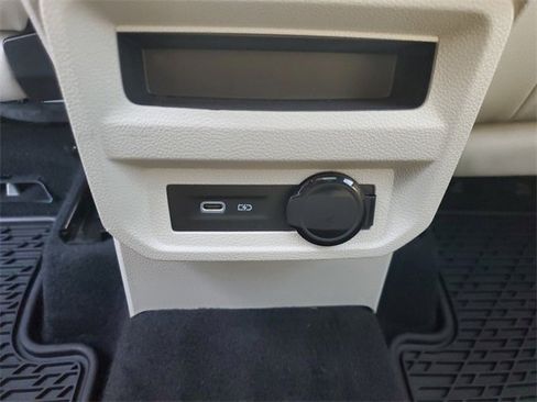 Certified 2022 Volkswagen Tiguan SE R-Line image 12