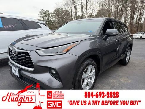 Used 2021 Toyota Highlander L image 1