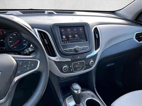 Used 2021 Chevrolet Equinox LS image 8