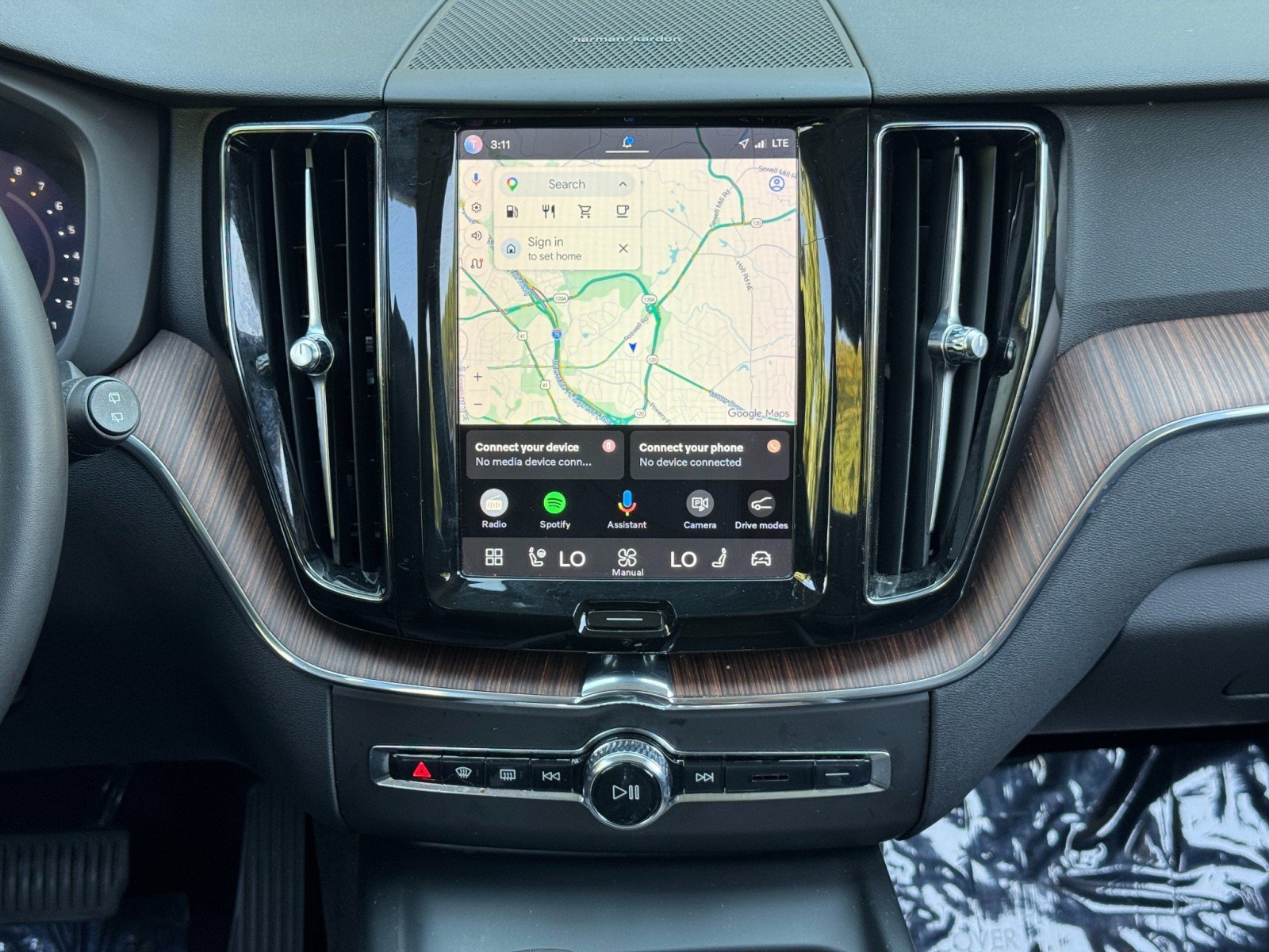 Used 2022 Volvo XC60 B5 Momentum w/ Advanced Package AWD/4WD image 23