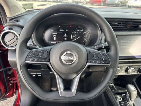 Used 2024 Nissan Kicks SV image 18