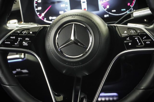 Used 2022 Mercedes-Benz S 500 4MATIC image 13