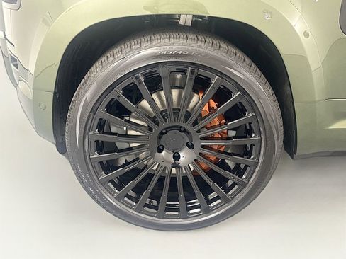 New 2026 Land Rover Defender 110 X-Dynamic SE image 31