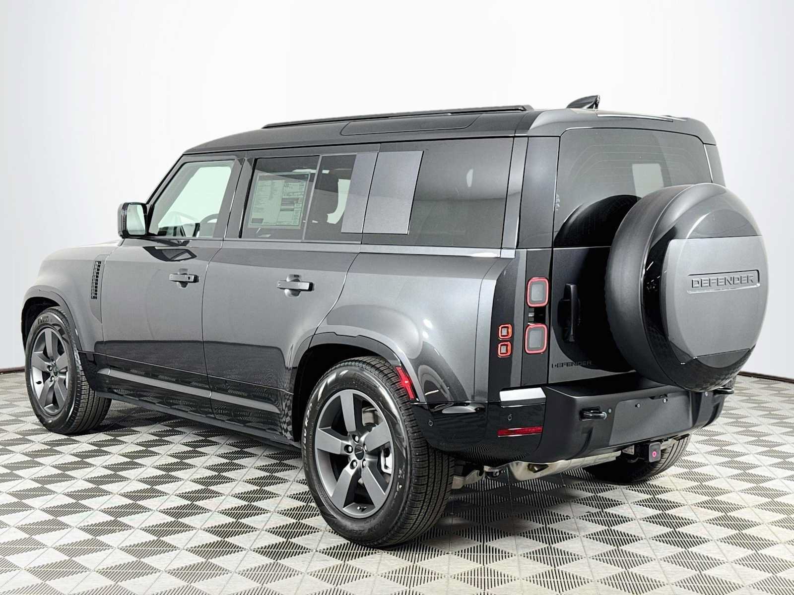 New 2026 Land Rover Defender 110 X-Dynamic SE AWD/4WD image 7